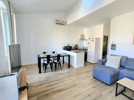 EXCLUSIVITE / T2 DE 45 M² MEUBLE / CHATEAU GOMBERT - Photo 3