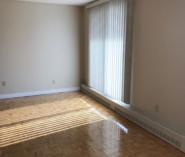 125 Wellington Street, Barrie - Photo 1