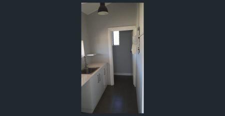 Modern 3B home in Findon, SA - Photo 5