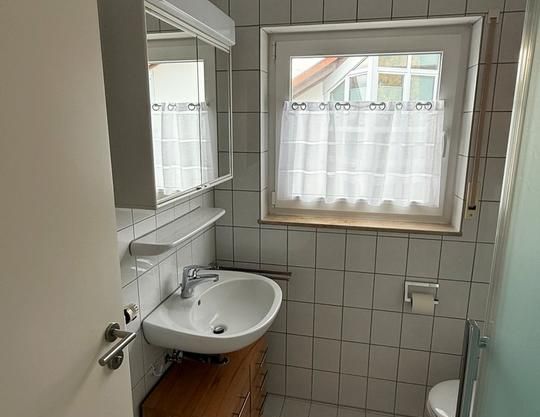 Ab sofort • 2,5 Zimmer Wohnung mit EBK und Balkon - Photo 1