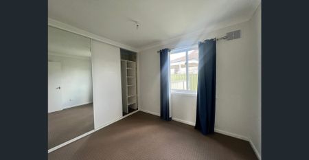 3 Bedroom Home with Large Backyard - Photo 5