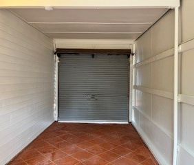 Lowset 2 bedroom unit close to school - shops and beach - Photo 1