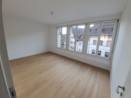 Modern Old Town Apartment - Photo 4