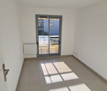 Location Appartement 3 pièces 61m² - Photo 4