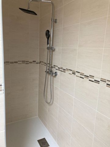 Location Appartement 1 pièce 67m² - Photo 4