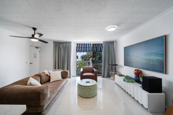 Top-Floor Coastal Apartment with Ocean Views - Photo 1