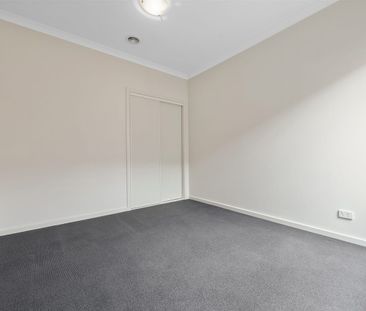 Contemporary Comfort in a Prime Location - Photo 3