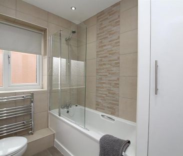 3 bedroom semi-detached house to rent - Photo 5