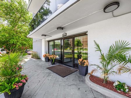 For Lease - 2411 New Street Unit# 205, Burlington, Ontario - Photo 3