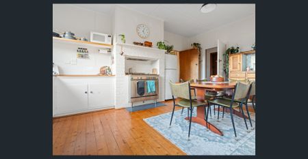 3 BEDROOM COASTAL CHARM - Photo 4