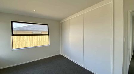 Rolleston, 4 Bedrooms - Photo 3