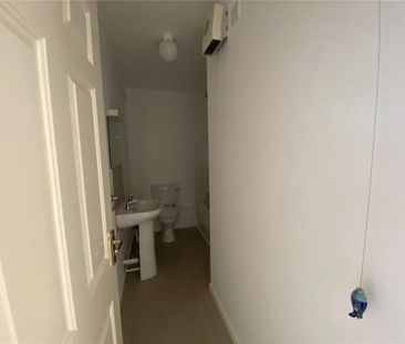 3 bedroom link detached house to rent - Photo 6