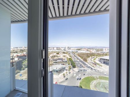 Valencia, Valencian Community 46015 - Photo 4