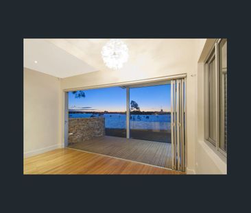 Luxurious Bayfront Living with Uninterrupted Water Views - Photo 1