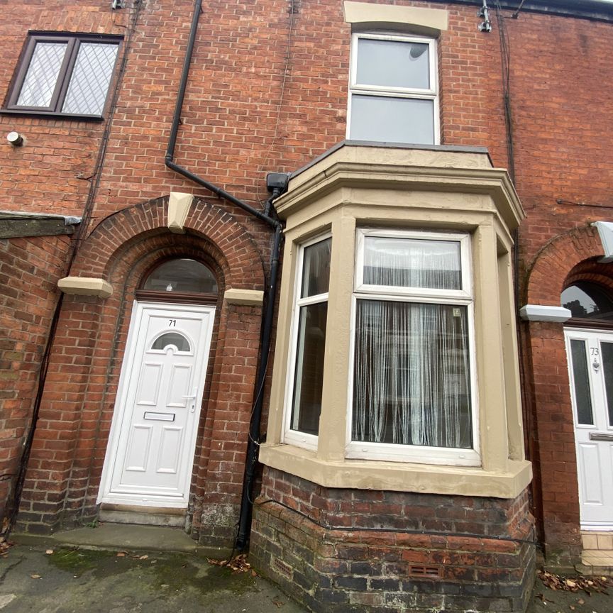 71, Waterloo Road, Preston - Photo 1