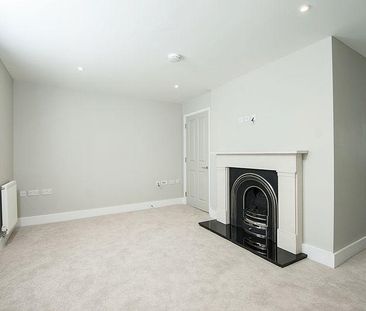 2 bedroom maisonette to rent - Photo 2
