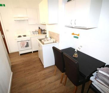 House share to rent - Photo 5