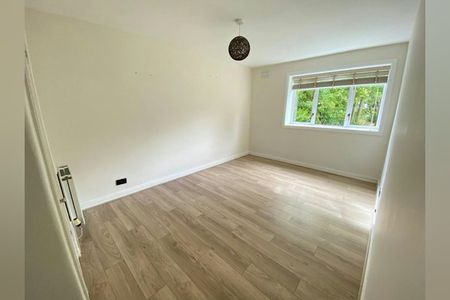 Cumnor Crescent Liberton, Edinburgh, EH16 6BH - Photo 5