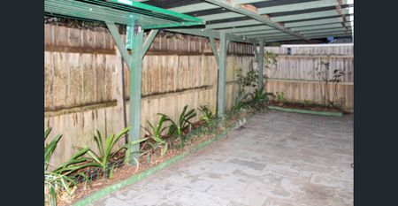 TWO BEDROOM UNIT IN PRIME LOCATION - Photo 2