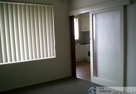 Prime Location Family Home - Photo 3