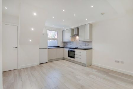 2 bedroom ground floor flat to rent - Photo 4