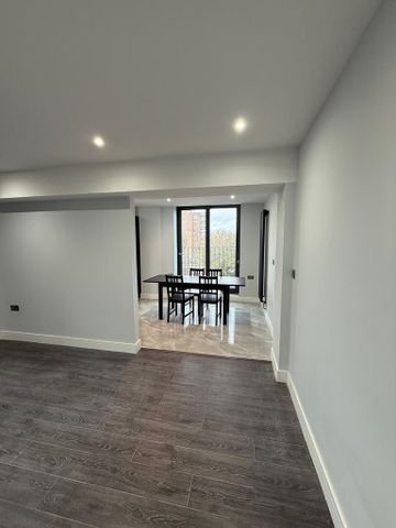 3 bedroom apartment to rent - Photo 3