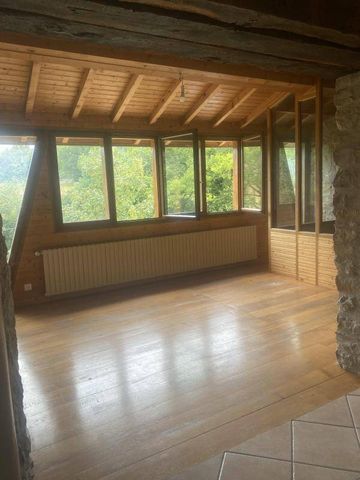 Location maison en pierres 4 pièces 119 m² à Villefranche-de-Rouergue (12200) - Photo 2