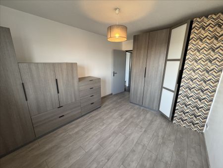 Location Appartement 3 pièces 68m² - Photo 4