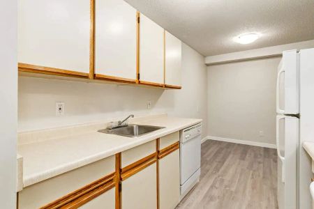 - 1 Bedroom at Arbor Green - Photo 3