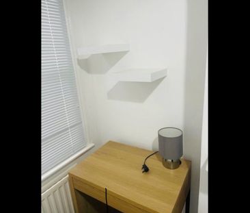 Room in a Shared House, Liverpool Road, RG1 - Photo 1