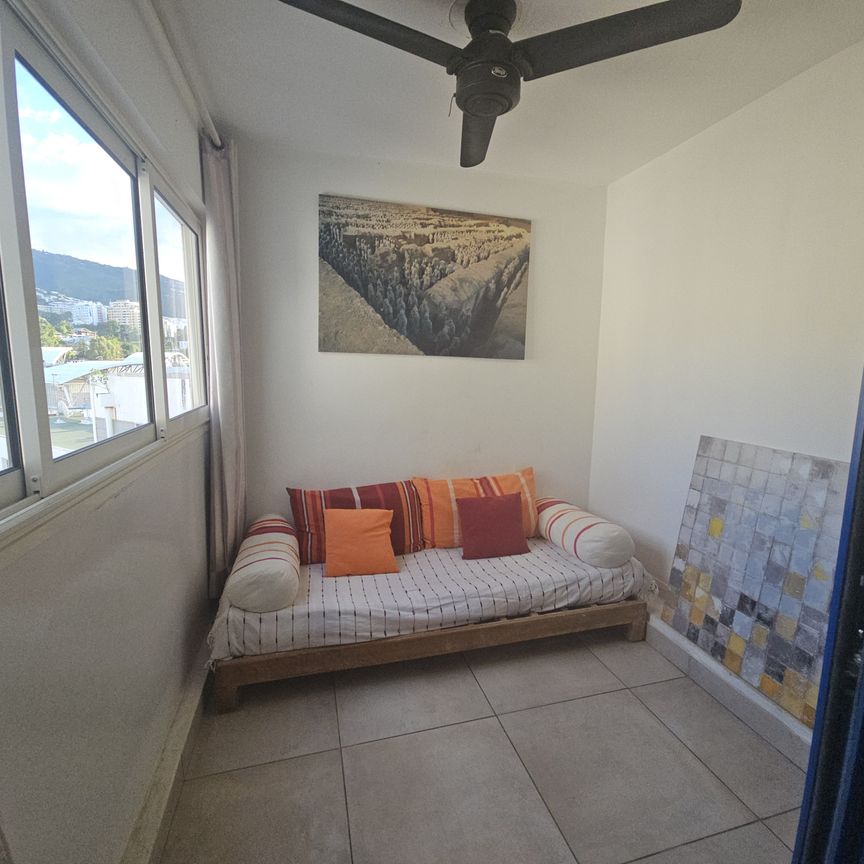 Location Appartement 2 pièces 48m² ST DENIS 97400 - Photo 1