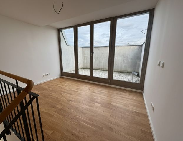 Erstbezug-Hochwertige drei Zimmerwohnung mit Dachterrasse im historischen Kloster Marienborn! - Foto 1