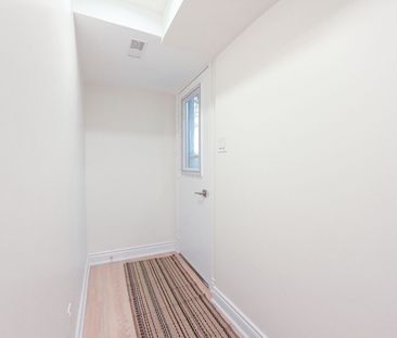 For Lease - 3980 Midhurst Lane, Mississauga, Ontario - Photo 2