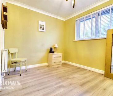 4 bedroom detached bungalow to rent - Photo 5