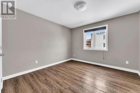 2 - 52 ONTARIO STREET - Photo 4