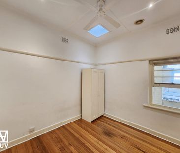 Charming Character Home - Opposite Oakleigh Rd Reserve! - Photo 4