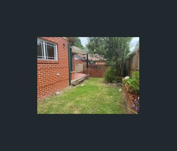 Well Positioned Family Home - Photo 4