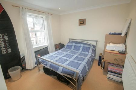 2 bedroom maisonette to rent - Photo 4