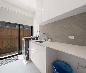 Modern 4-Bedroom Family Home in Prime Wollert Location - Photo 4