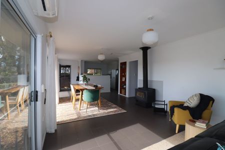 Brick family home - 9 km from town - Photo 3