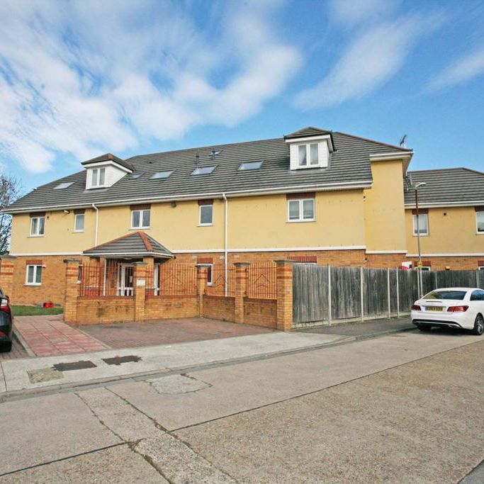 3 bedroom flat to rent - Photo 1