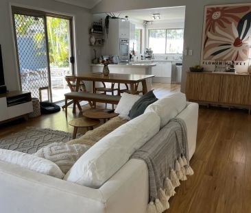 Spacious 3-Bed Townhouse in Prime Biggera Waters Location with Reso... - Photo 3