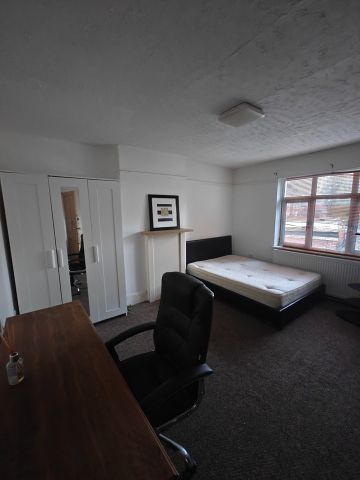 Room in a Shared House, Nottingham, NG7 - Photo 2