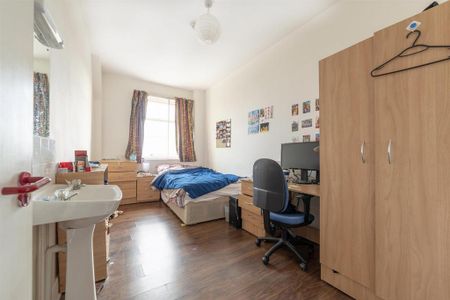 4 bedroom apartment to rent - Photo 5