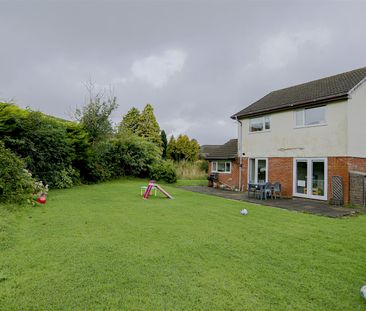Glencarron Close, Hoddlesden - Photo 6