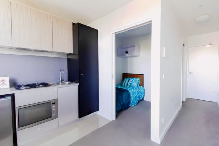 Standard 1 Bedroom with balcony - Photo 3