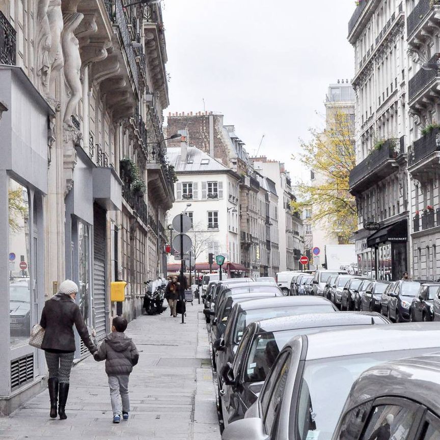 Logement à Paris, Location meublée - Photo 1