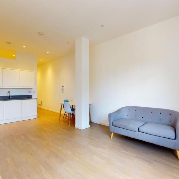 Studio to rent - Photo 1