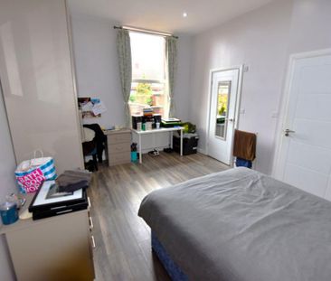 3 bedroom flat to rent - Photo 3