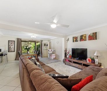 Spacious Three Bedroom House In Burleigh Waters! - Photo 5